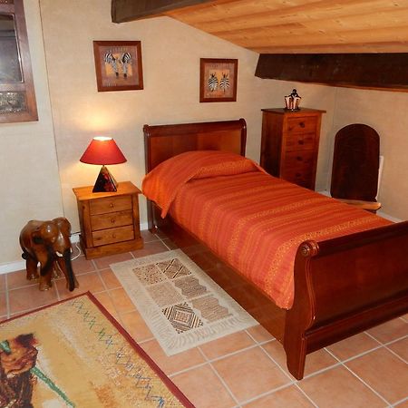 Le Chateau Des Estubiers Bed & Breakfast Serignan-du-Comtat Ngoại thất bức ảnh