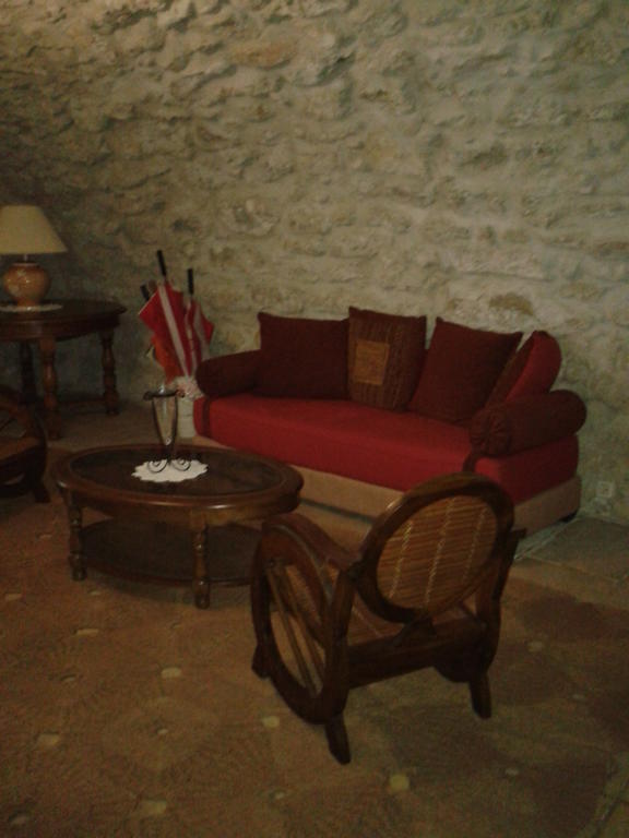 Le Chateau Des Estubiers Bed & Breakfast Serignan-du-Comtat Ngoại thất bức ảnh