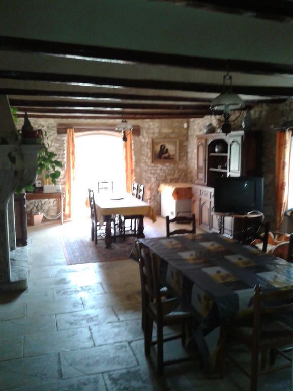 Le Chateau Des Estubiers Bed & Breakfast Serignan-du-Comtat Ngoại thất bức ảnh